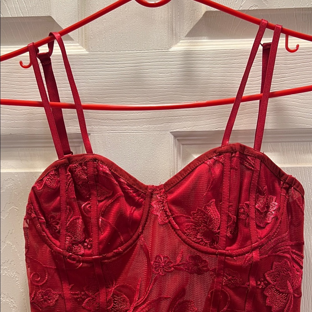 NWT Lulu's Deep Red Lace Bodysuit - Picture 2 of 10